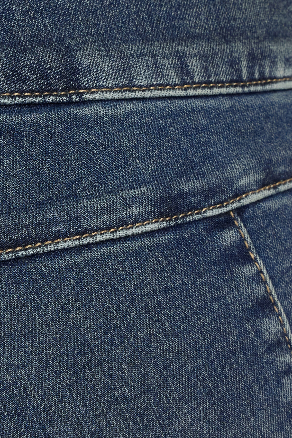 100076978_07J_alt4_1920x2880-6