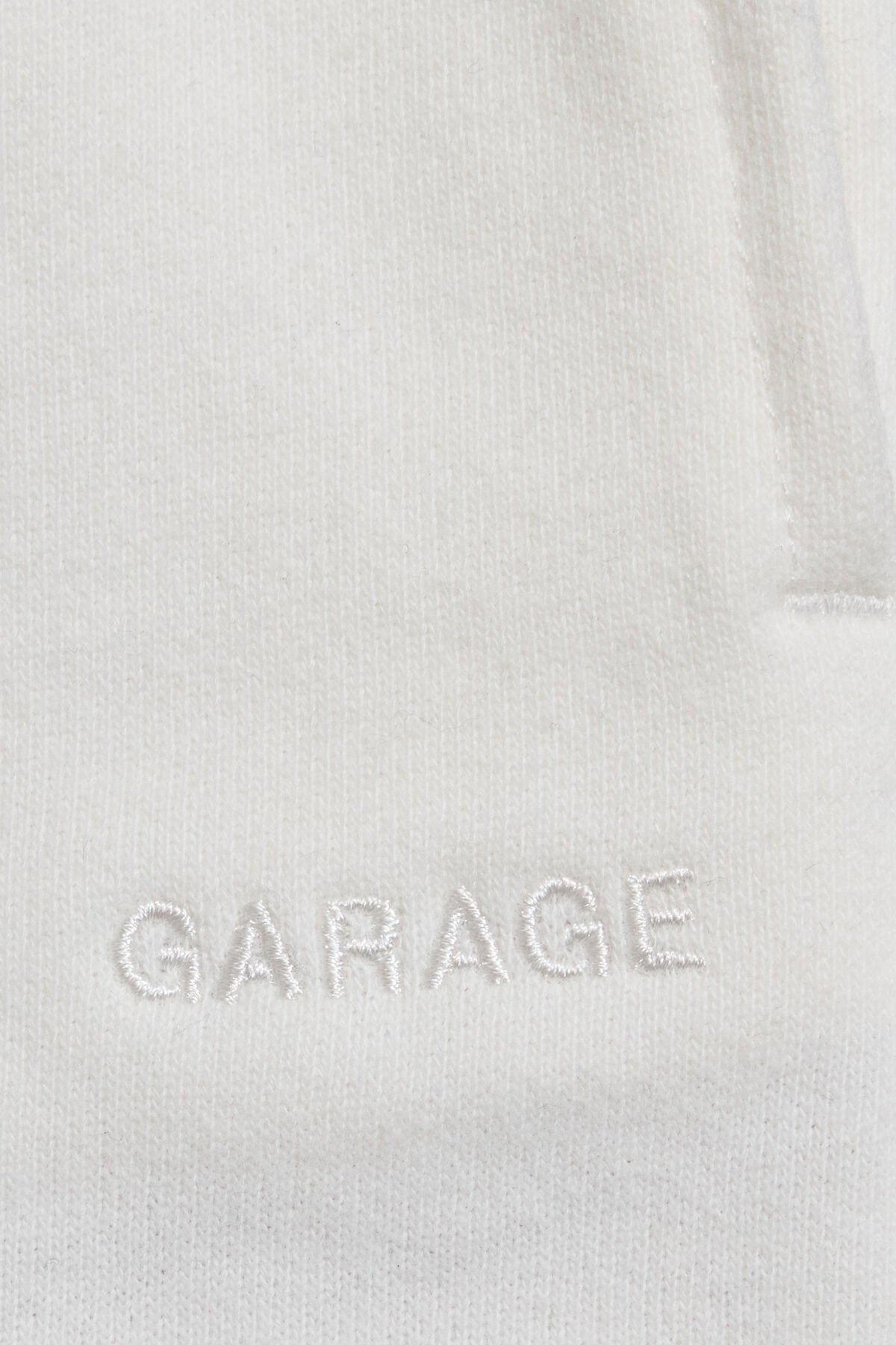 100080323_03G_alt4_1920x2880-3