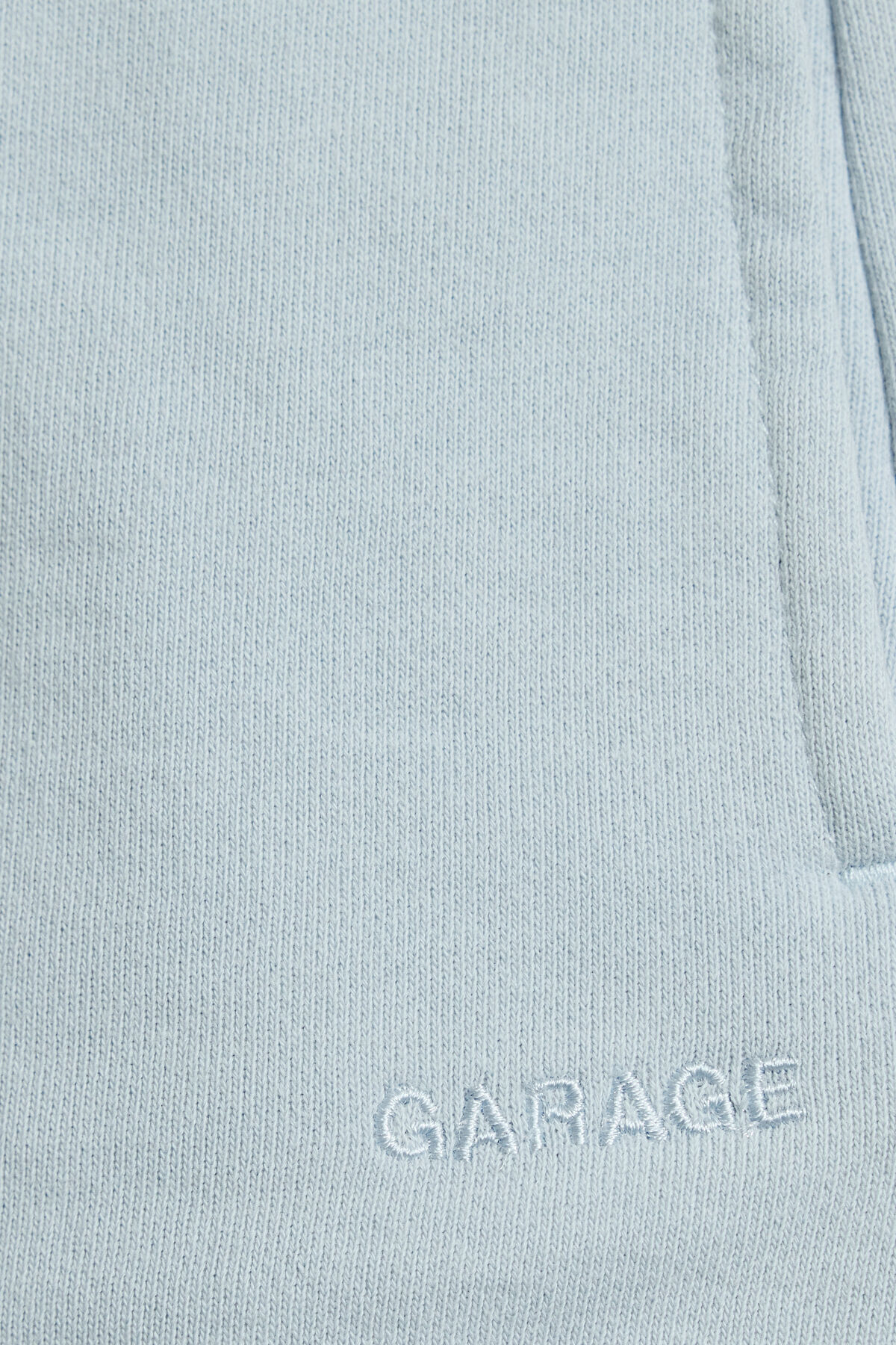 100080323_7VV_alt4_1920x2880