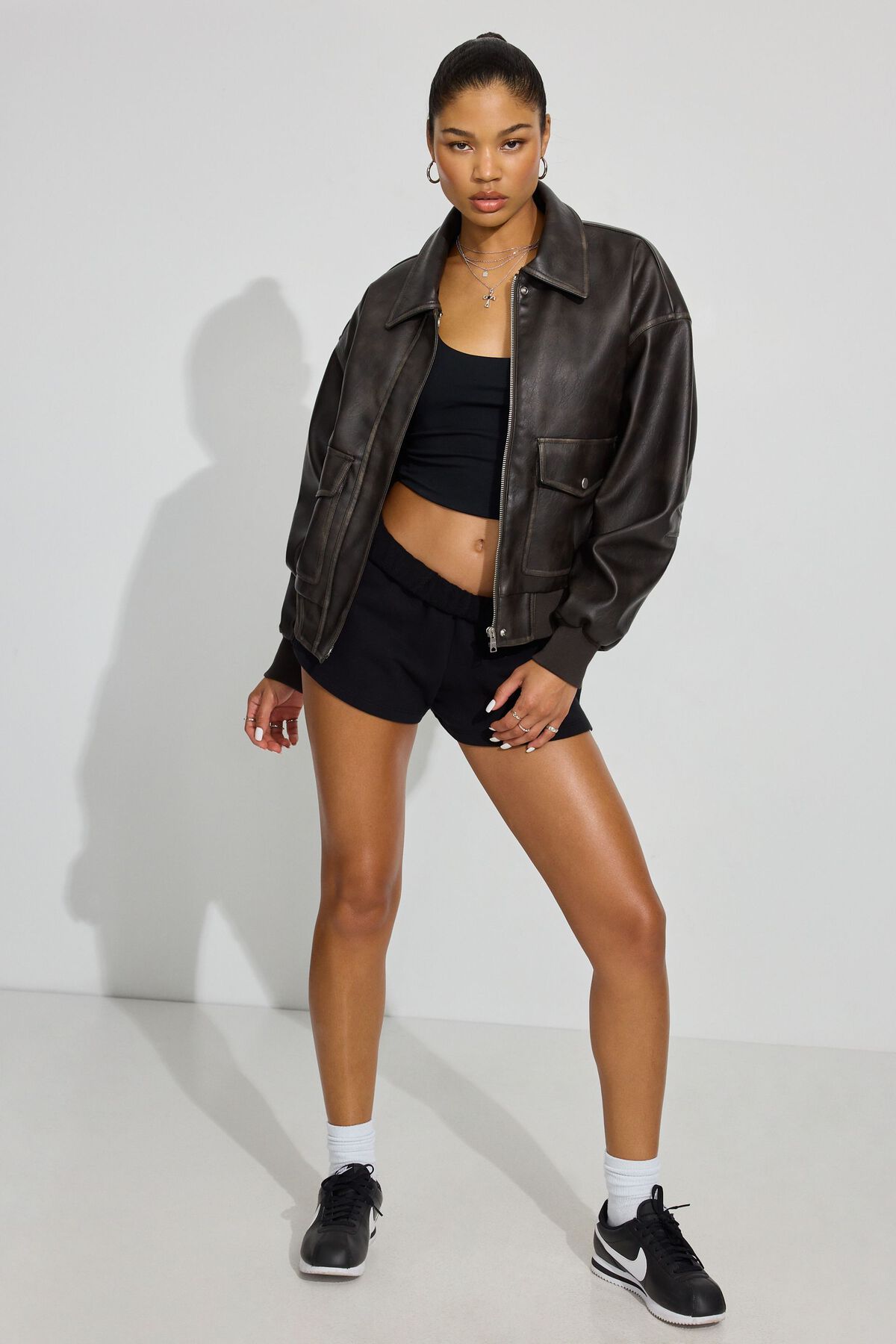 100084371_06V_1920x2880-4