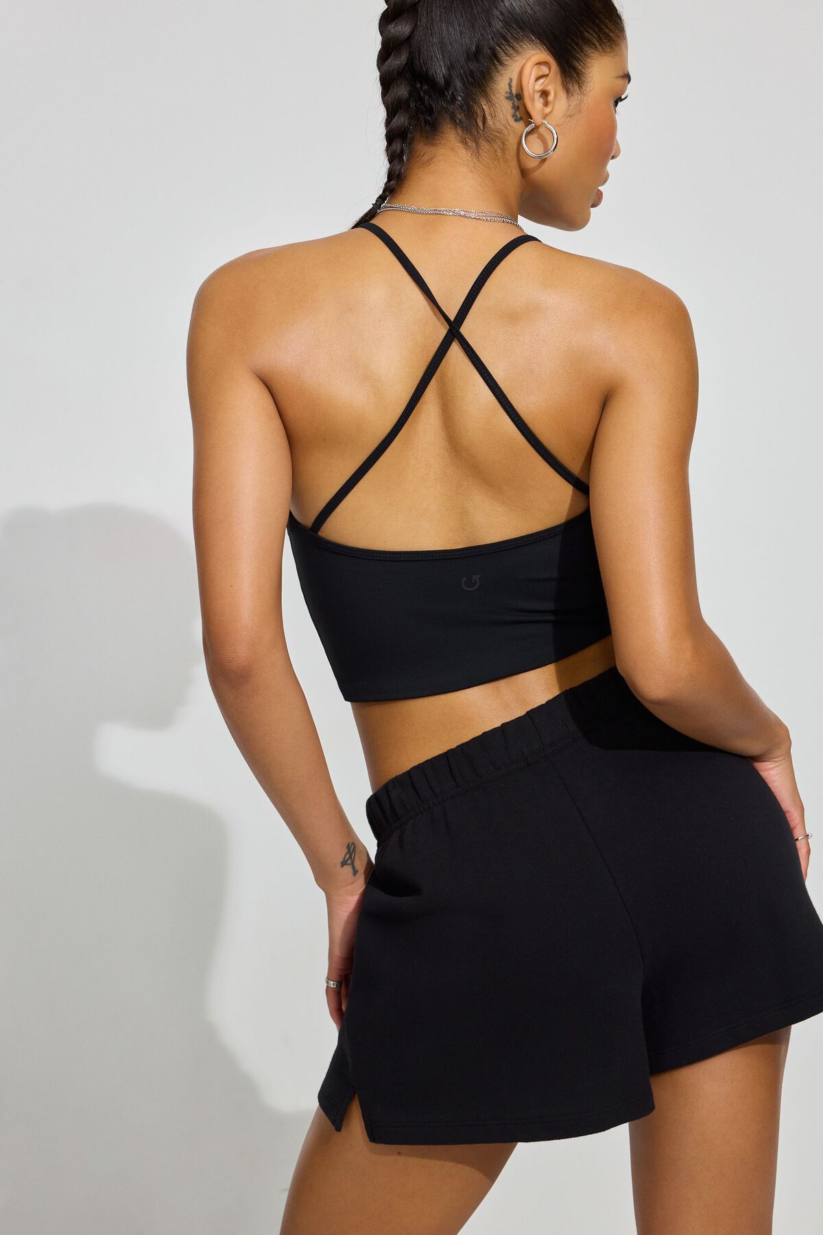 100084371_06V_alt3_1920x2880-4