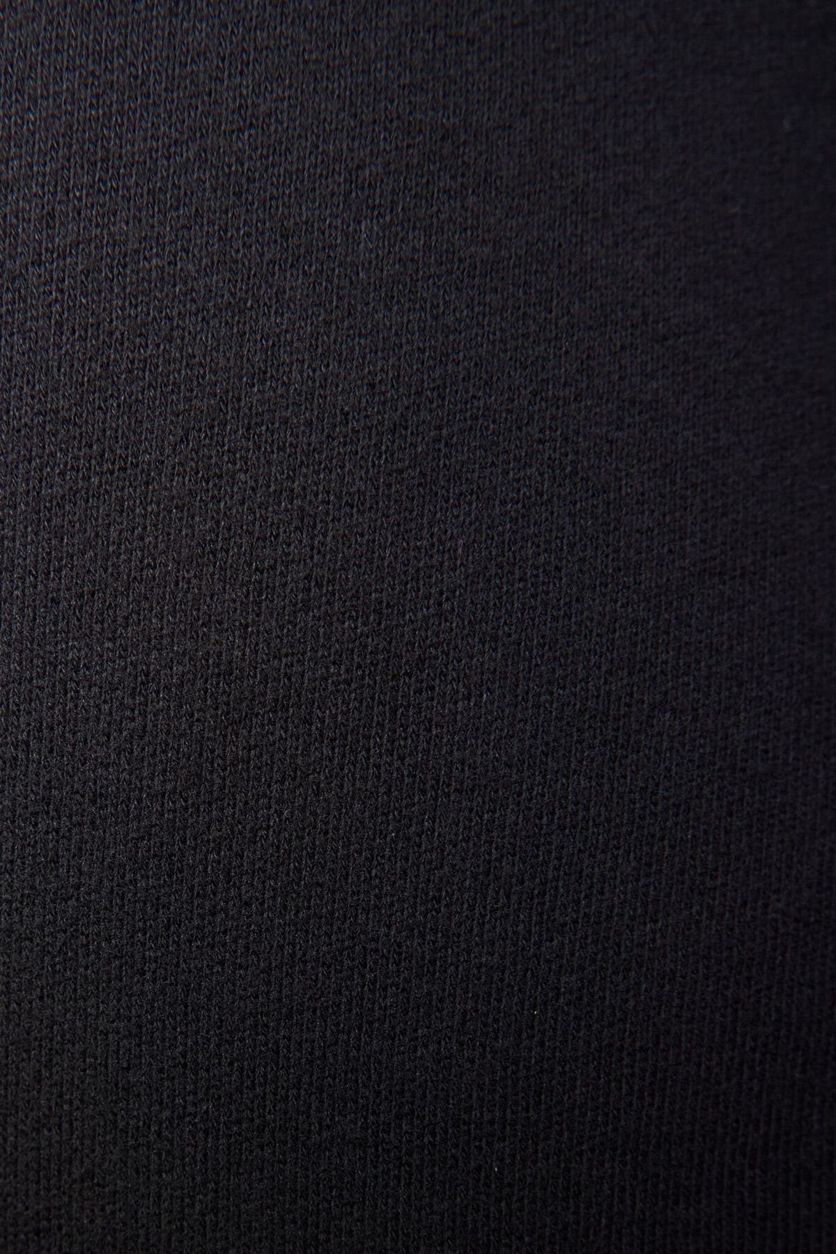 100084371_06V_alt6_1920x2880-4