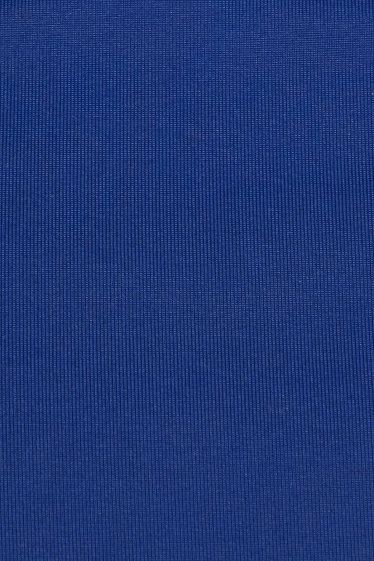 100090090_02F_alt2_1920x2880