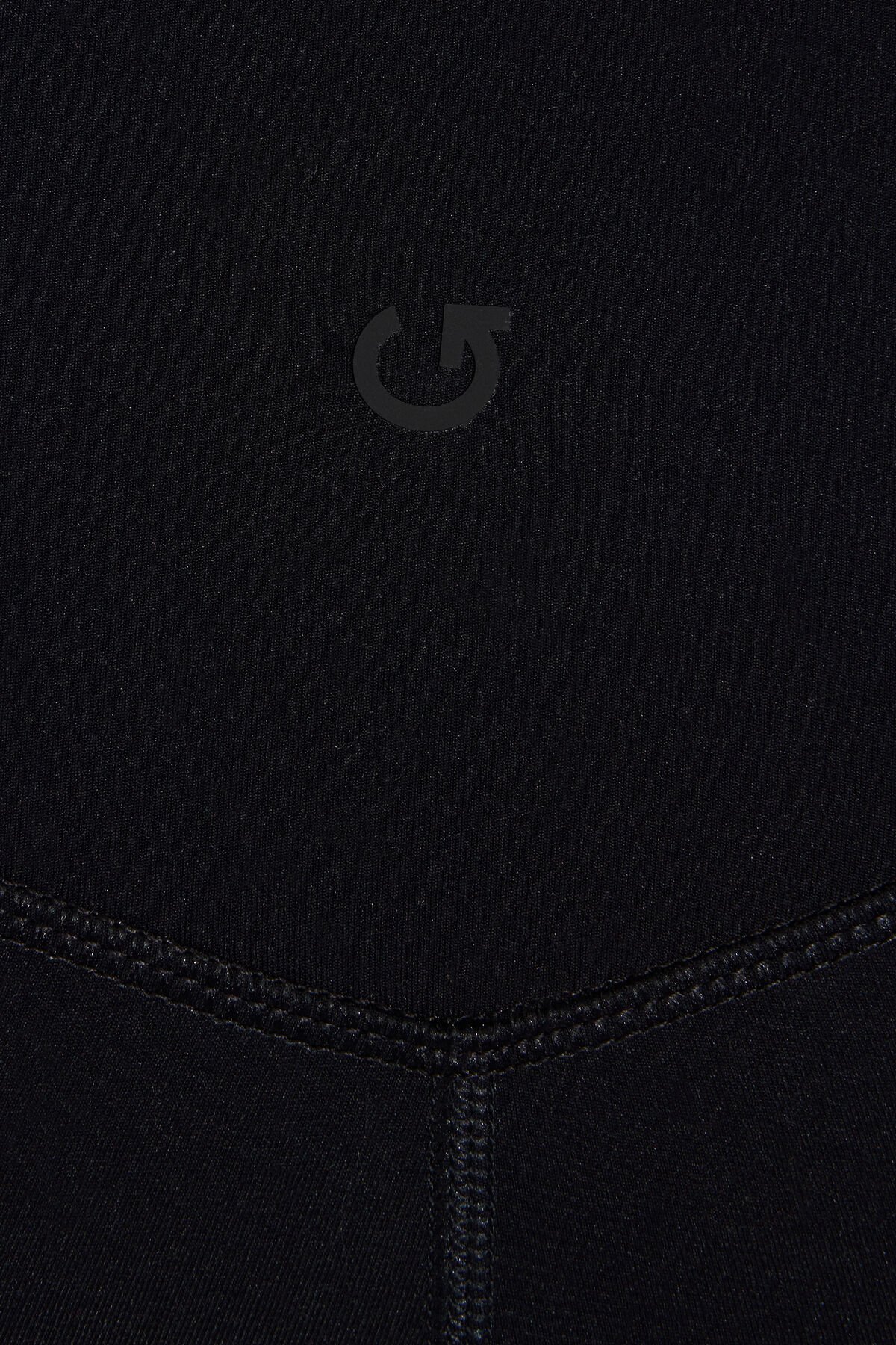 100090152_06V_alt3_1920x2880