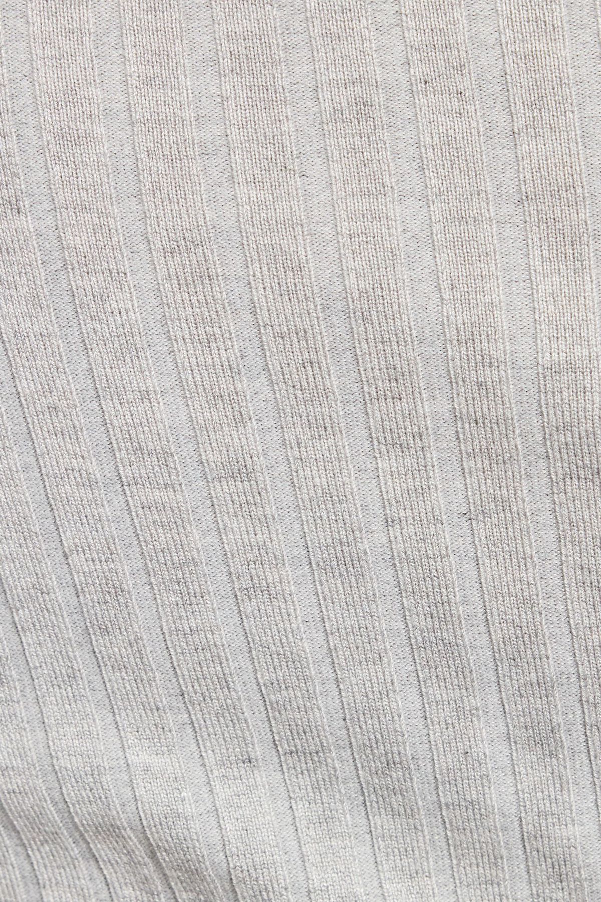 100091129_18X_alt4_1920x2880