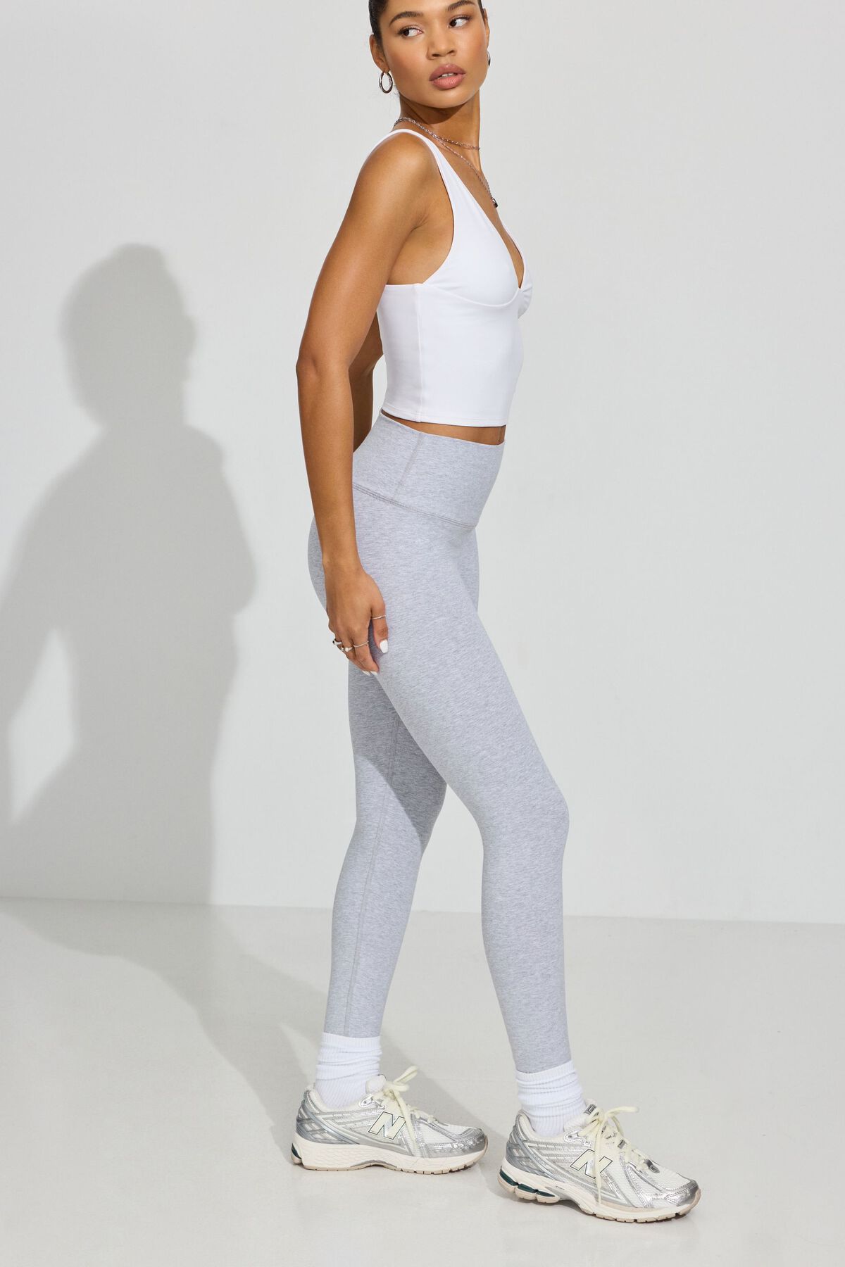 100091474_6YY_alt2_1920x2880-1