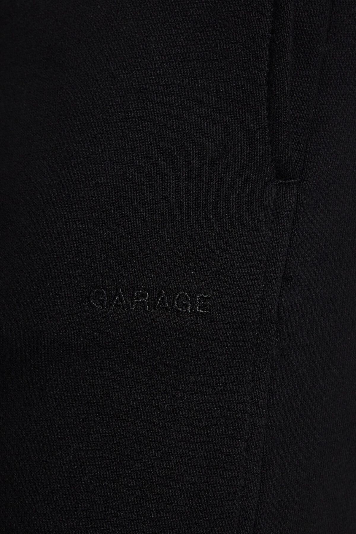 100091920_06V_alt4_1920x2880-55