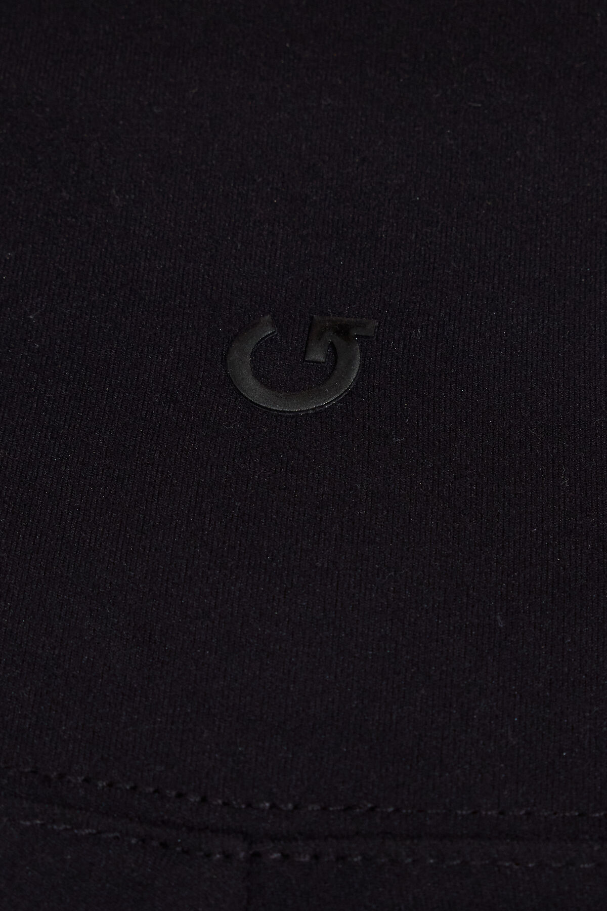 100091996_06V_alt4_1920x2880-9