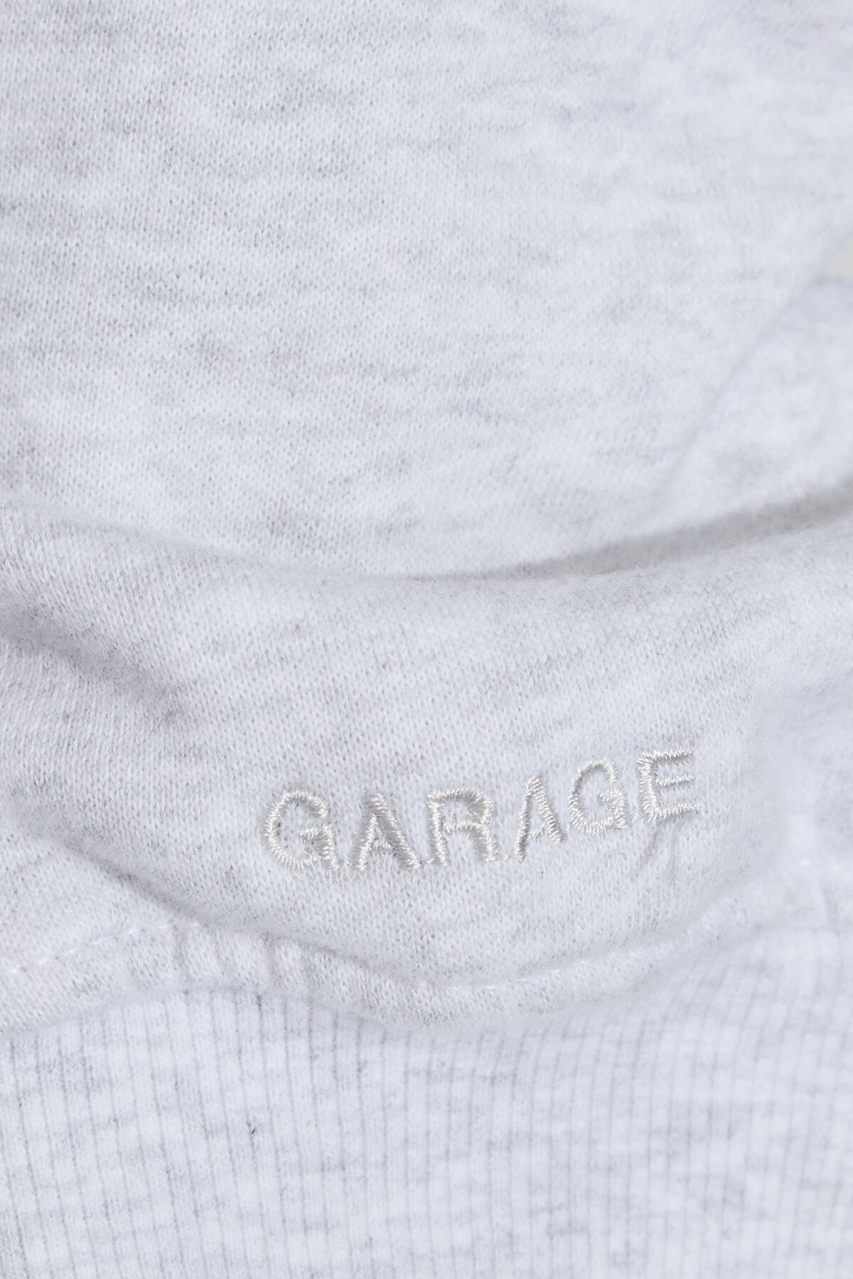 100092201_18X_alt4_1920x2880