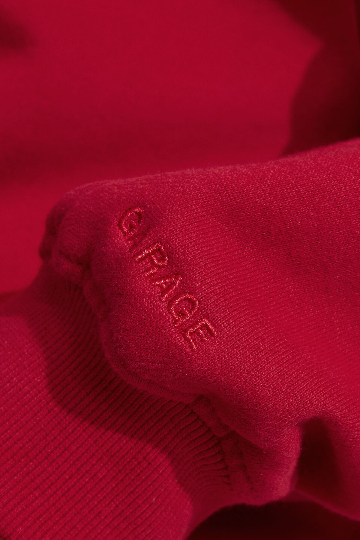 100092201_7GF_alt4_1920x2880-3