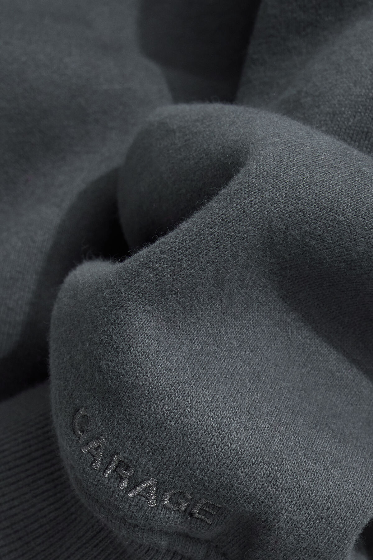 100092201_8D1_alt4_1920x2880