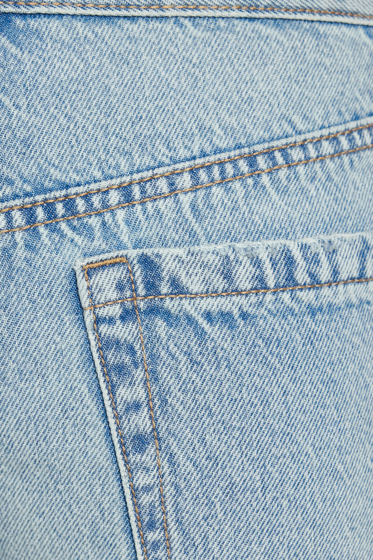 100092434_07I_alt4_1920x2880-2