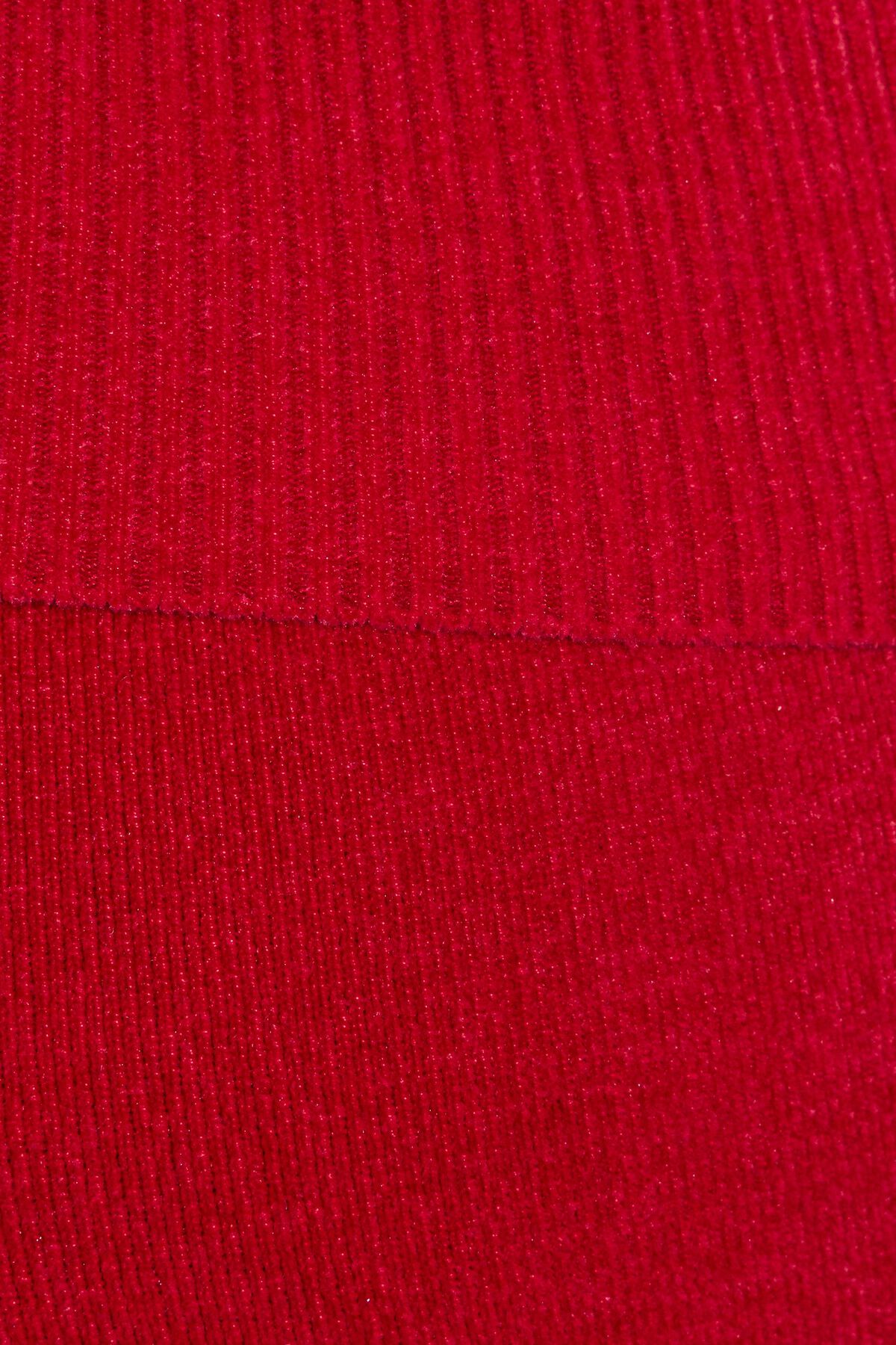 100092628_28T_alt3_1920x2880-1