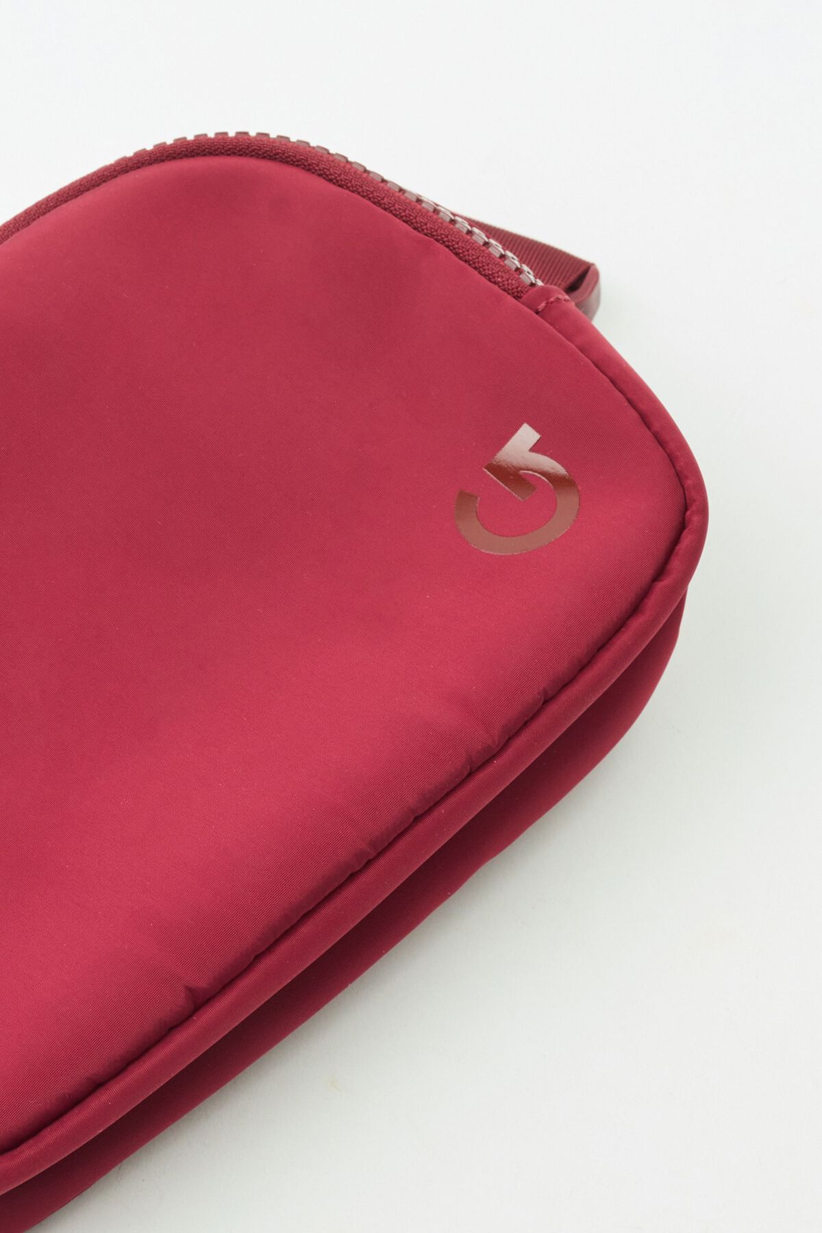 100093036_05P_alt3_1920x2880-1