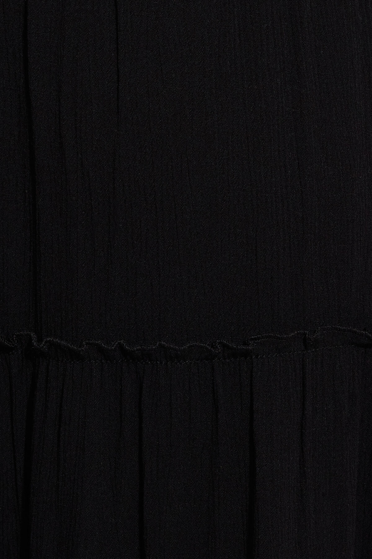 100093092_06V_alt3_1920x2880