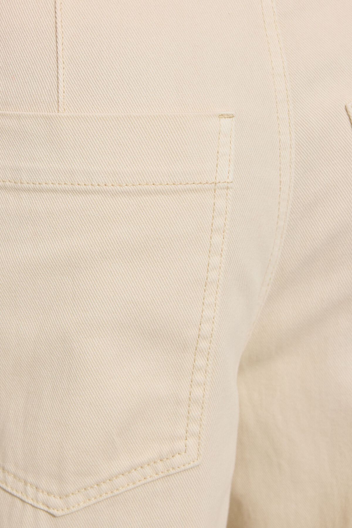 100093416_1CX_alt5_1920x2880