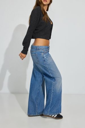 Low Rise Wide Leg Jeans