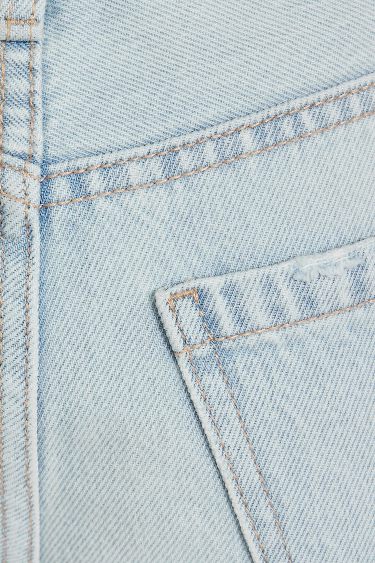 100094337_07H_alt3_1920x2880