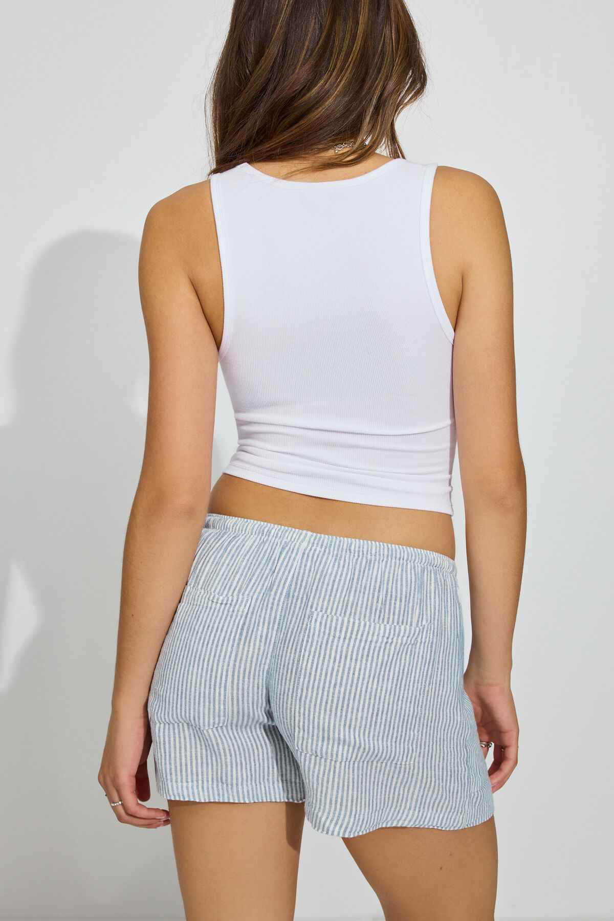 100095367_7VP_alt2_1920x2880