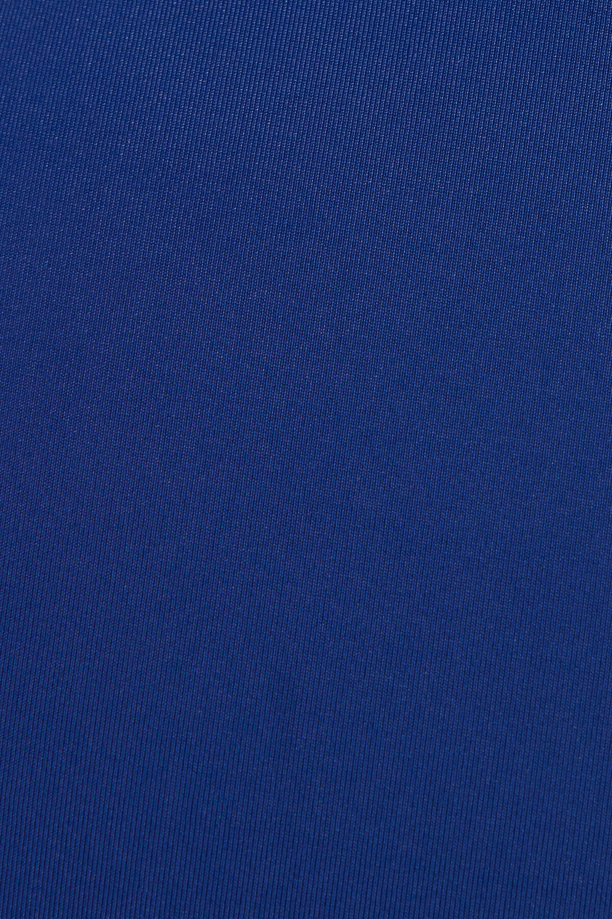 100096102_02F_alt3_1920x2880