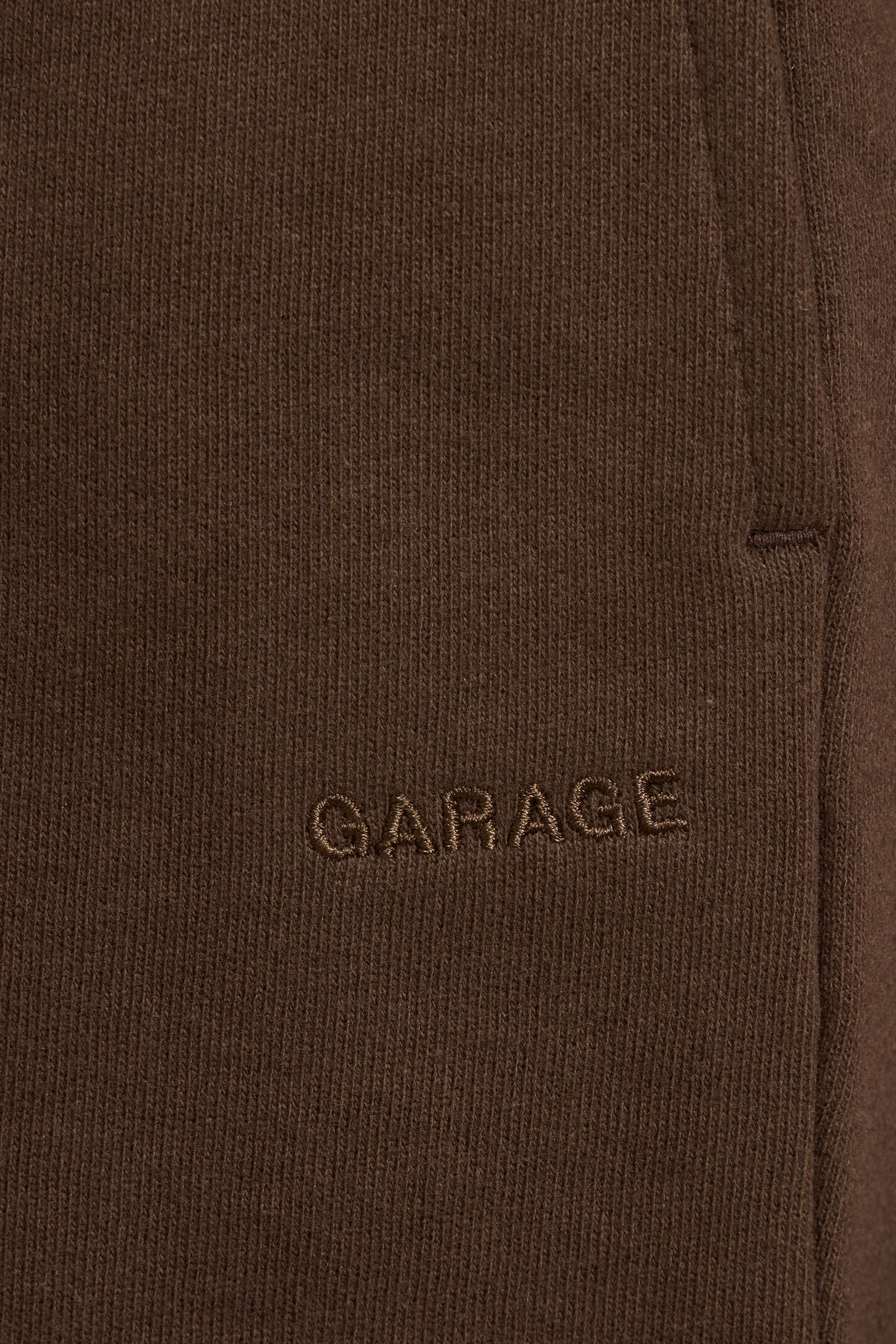 100096127_4DD_alt5_1920x2880-1