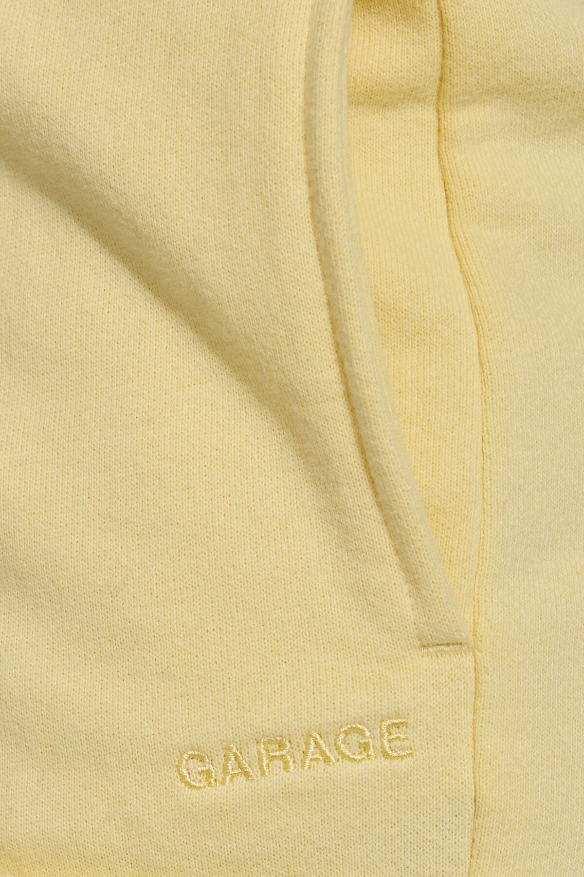 100096128_1MM_alt5_1920x2880-1