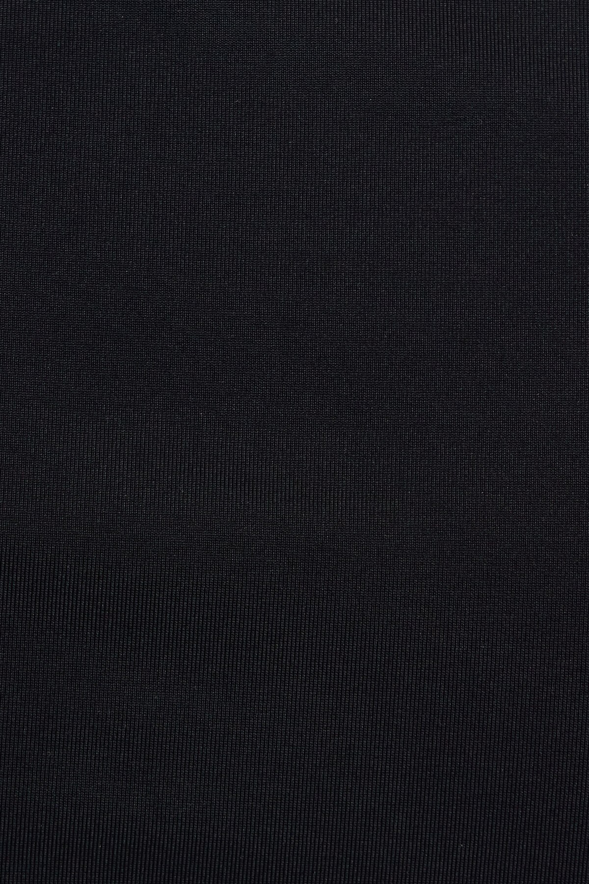 100097130_06V_alt3_1920x2880-1