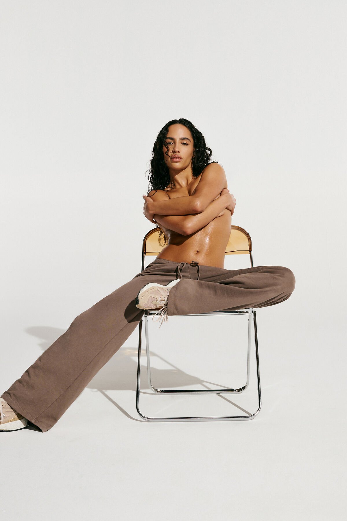 100097131_84G_1920x2880-1