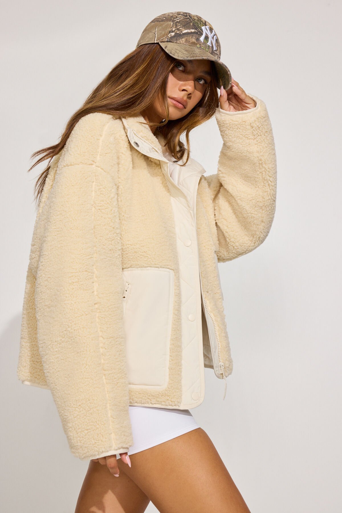 100098182_8AZ_alt2_1920x2880-4