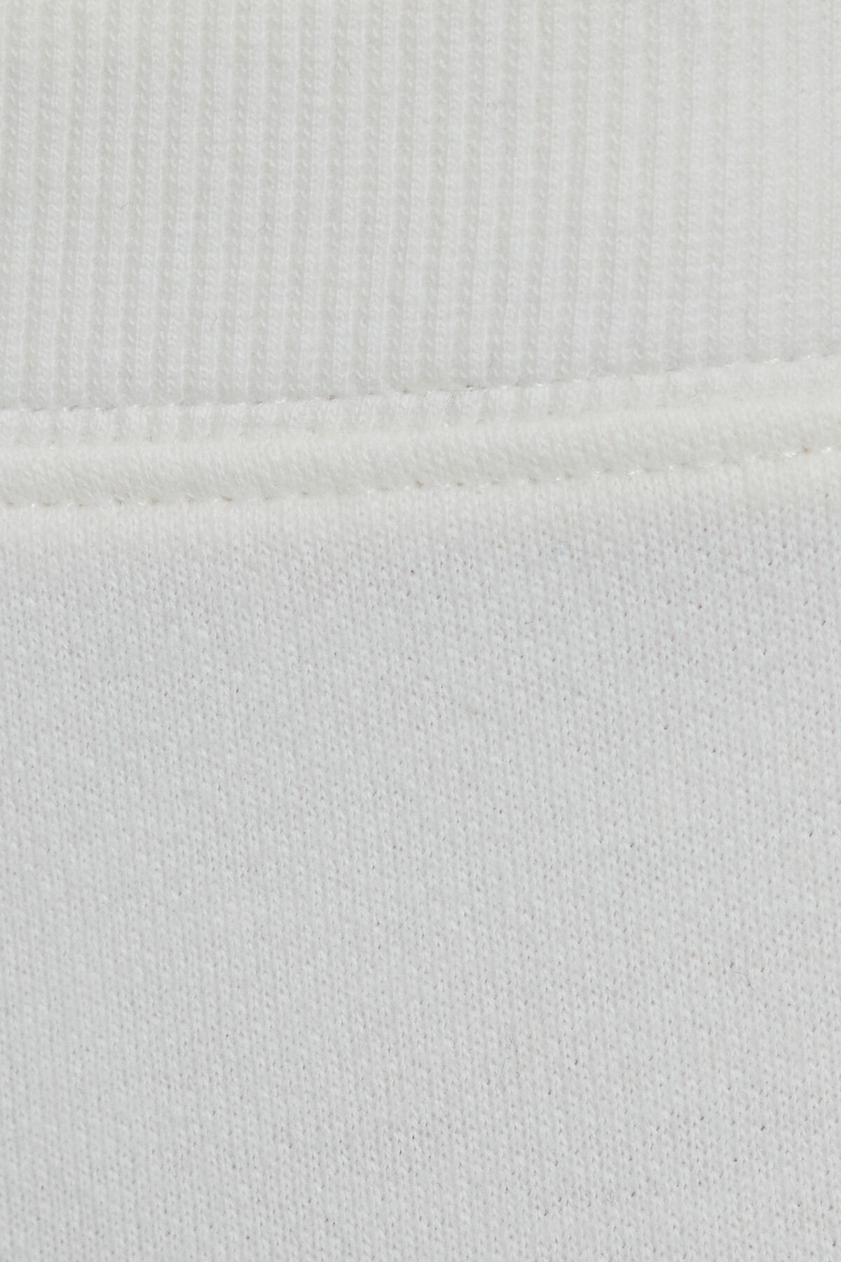 100098673_03G_alt3_1920x2880-1