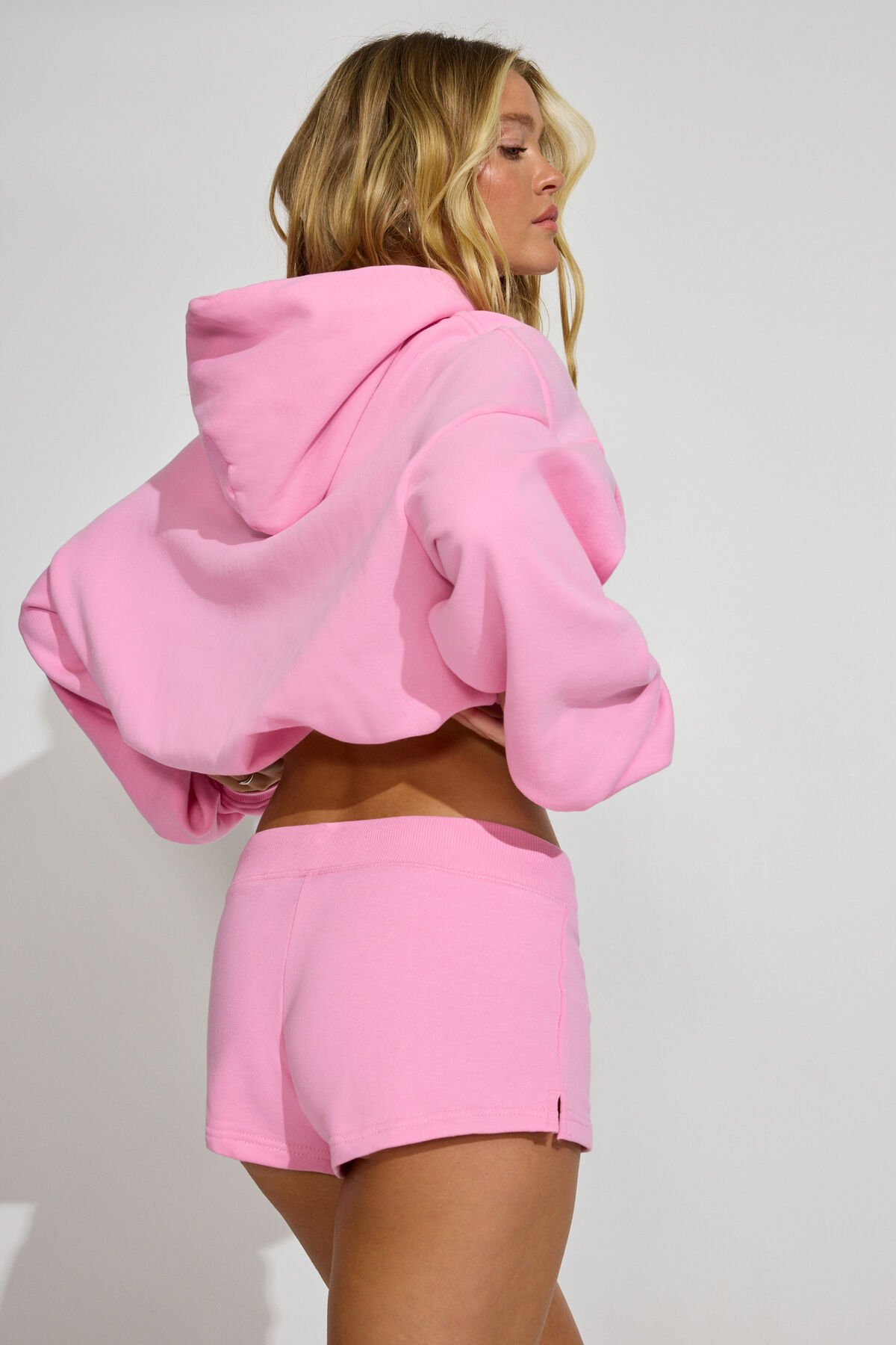 100098673_0BG_alt3_1920x2880-5