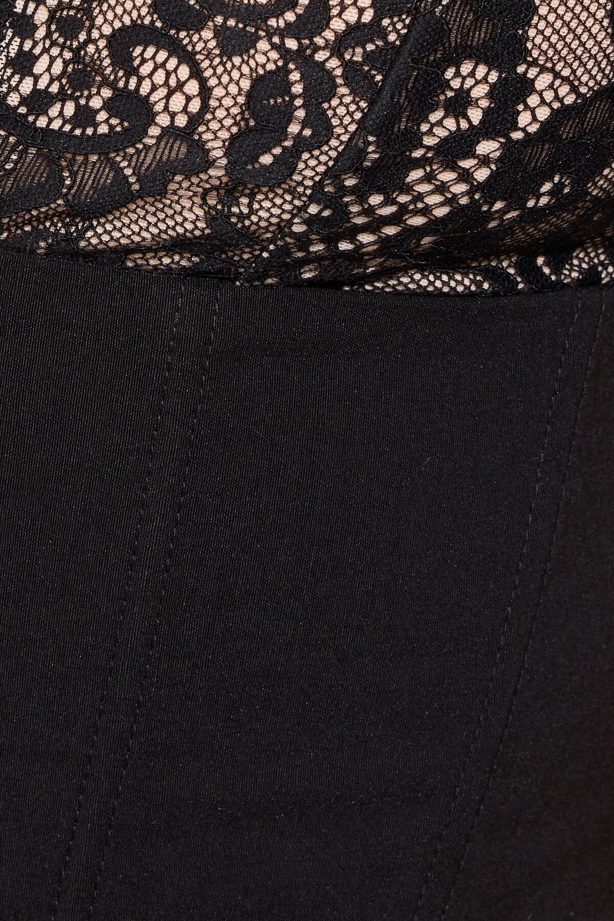 100098866_06V_alt4_1920x2880