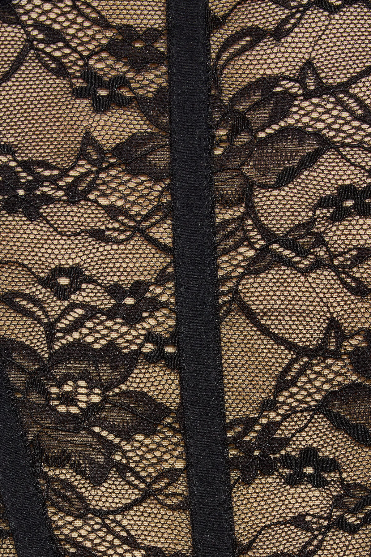 100098873_06V_alt4_1920x2880-4