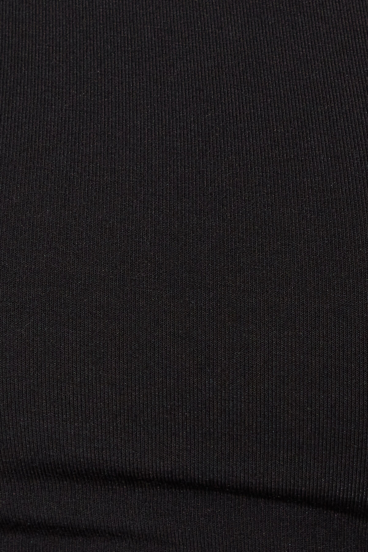 100099840_06V_alt4_1920x2880