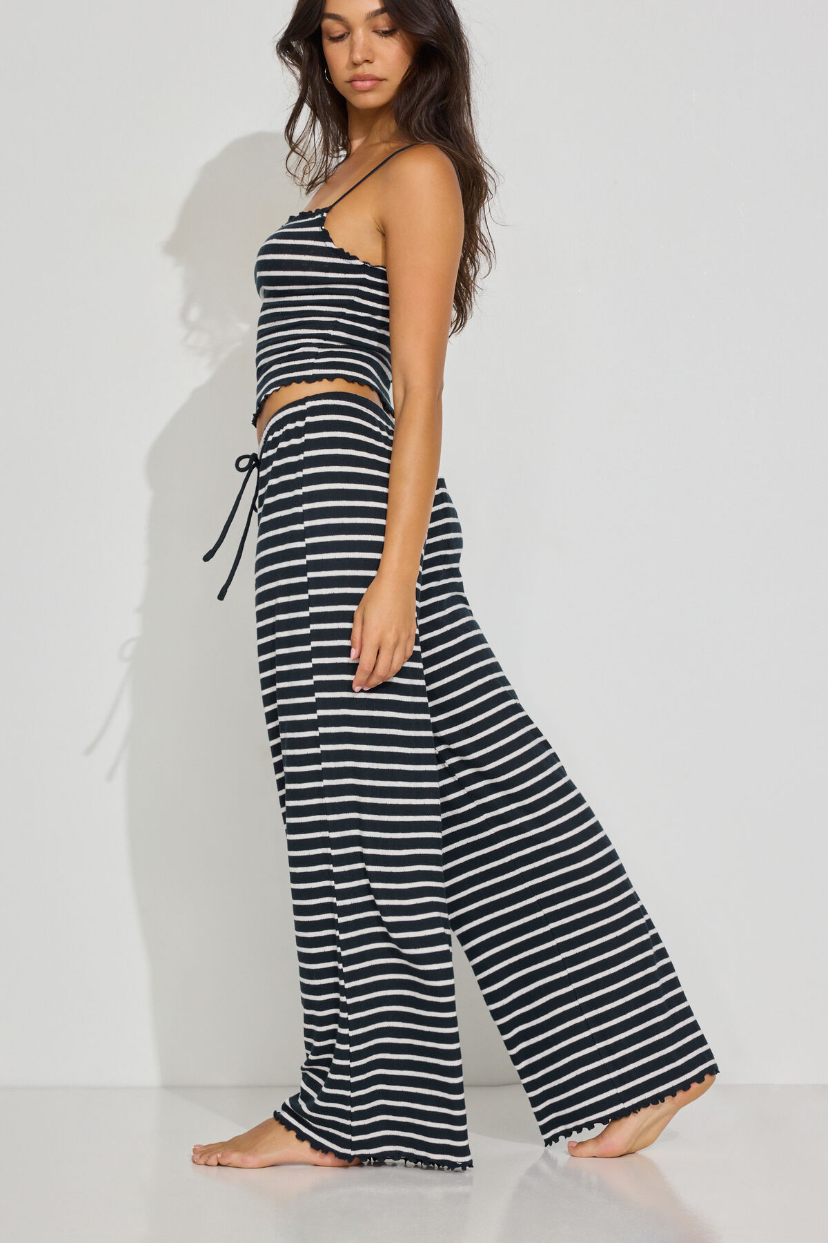 100099859_8E8_alt1_1920x2880