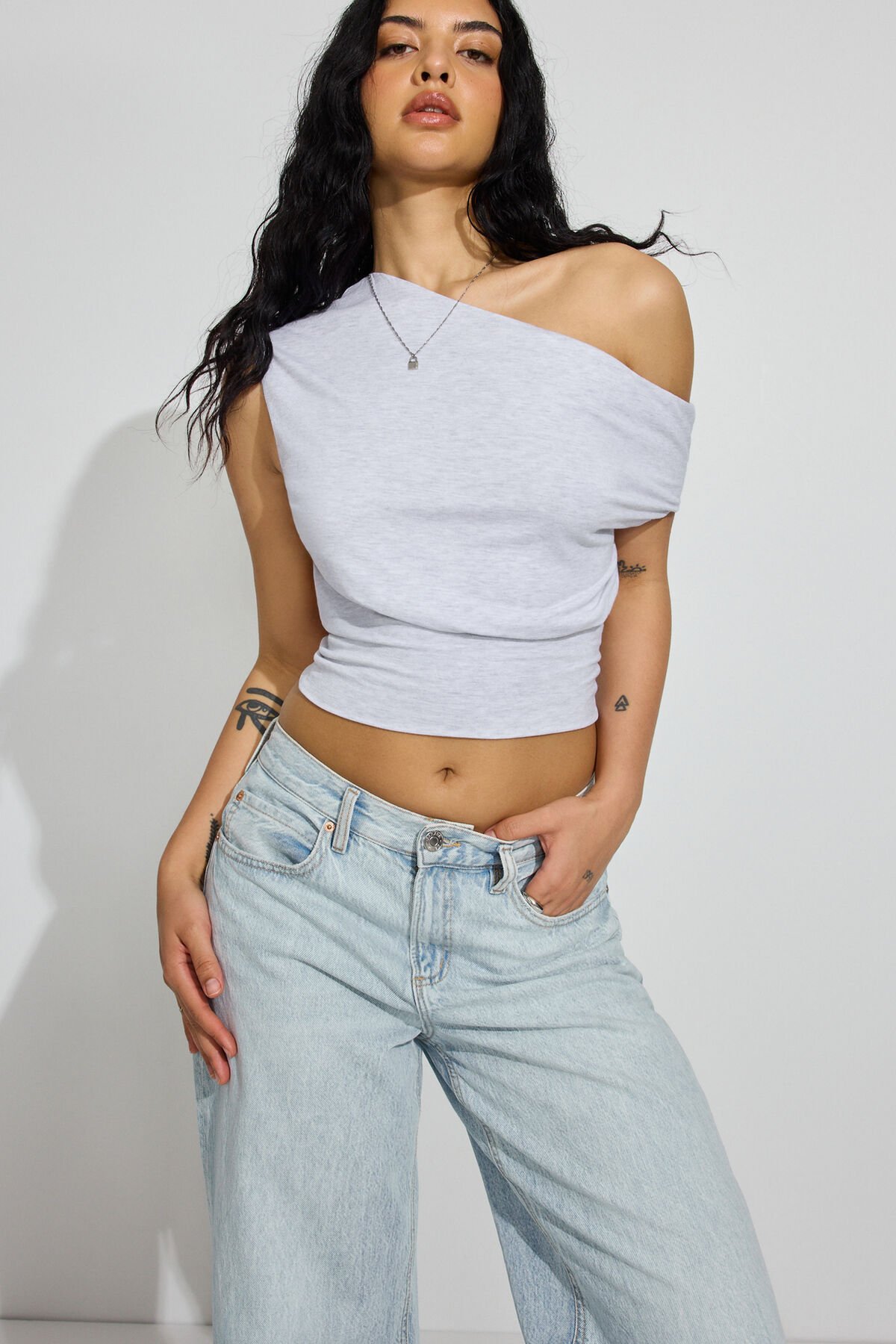 100099998_69I_1920x2880-1