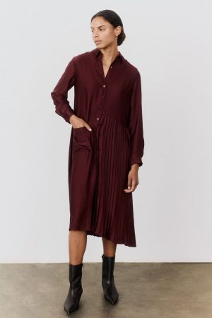 One-Sided Pleated Slinky Long Sleeve Dress